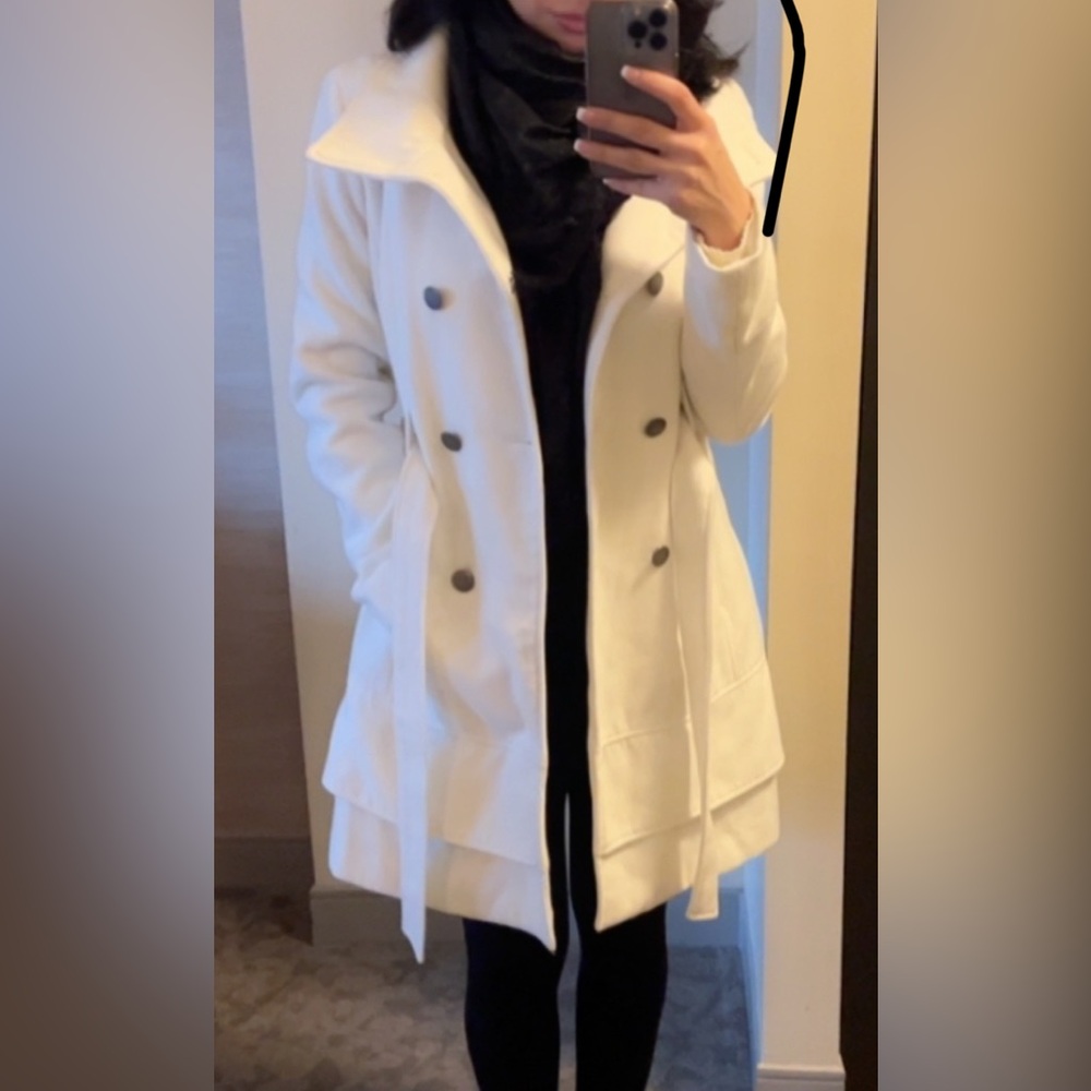 Elegant White Double-Breasted Women's Coat